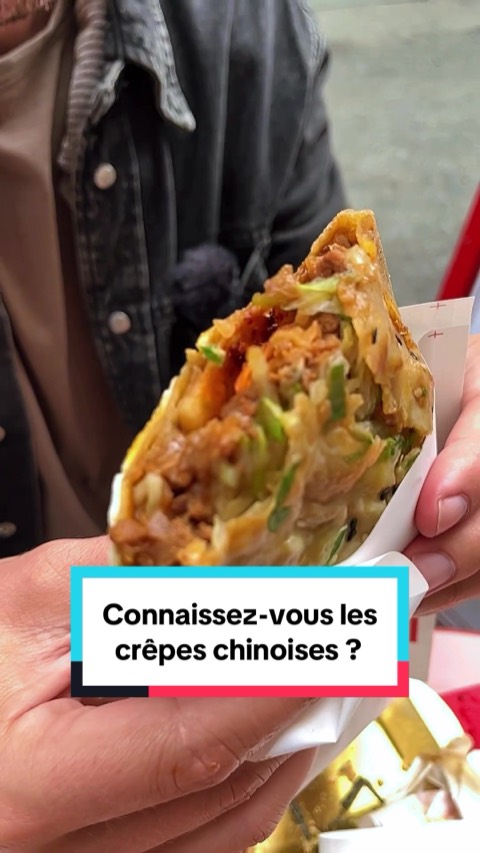 Paris Secret teste le jianbing de Madame Guan : crêpe chinoise garnie d'œuf, saucisse, coriandre et beignet croustillant